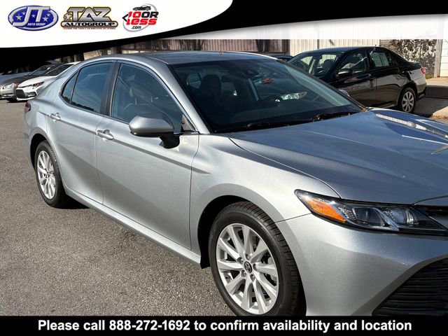 Used 2019 Toyota Camry LE image 2