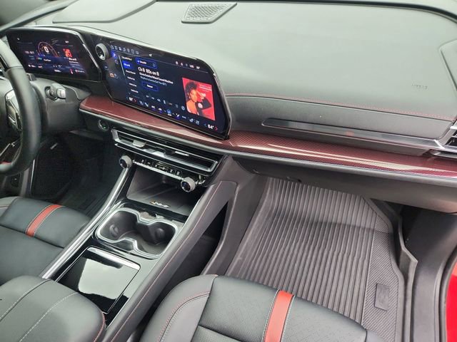 Used 2024 Chevrolet Traverse RS w/ LPO, Floor Liner Package image 29