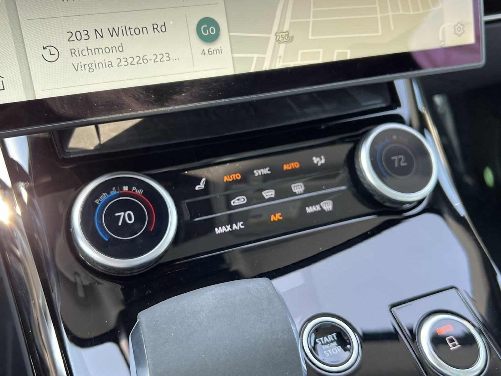 Used 2023 Land Rover Range Rover Sport SE image 18