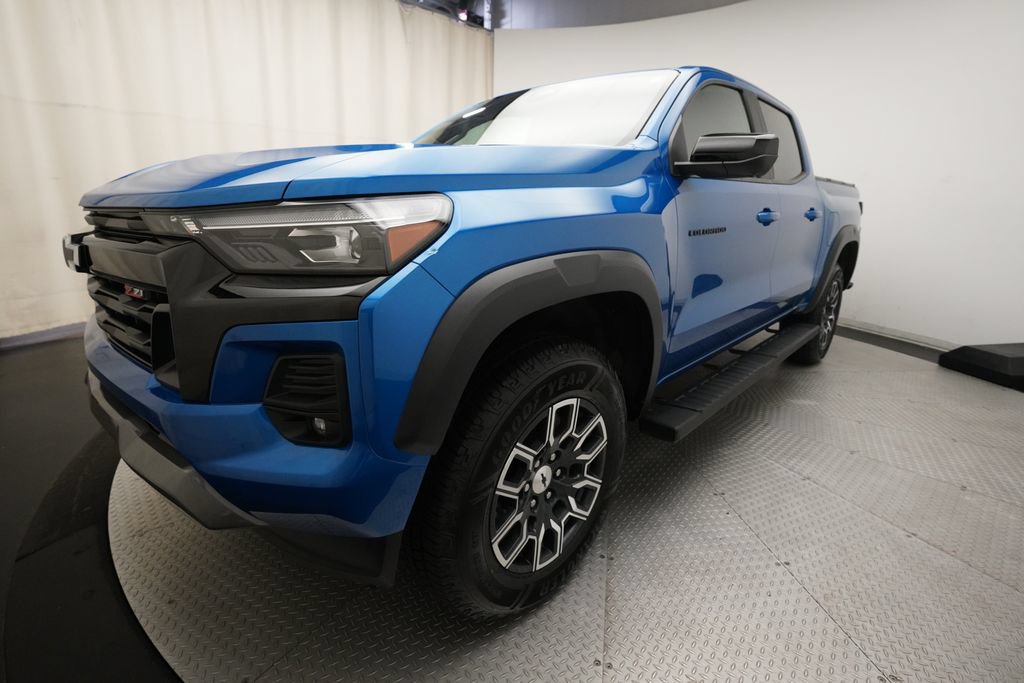 Used 2024 Chevrolet Colorado Z71 w/ Z71 Convenience Package 2 AWD/4WD image 12