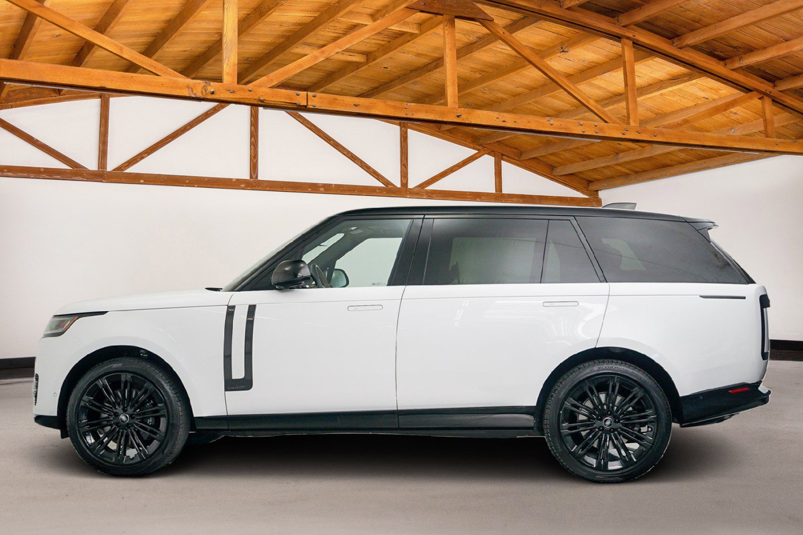 Used 2024 Land Rover Range Rover Long Wheelbase Autobiography AWD/4WD image 2