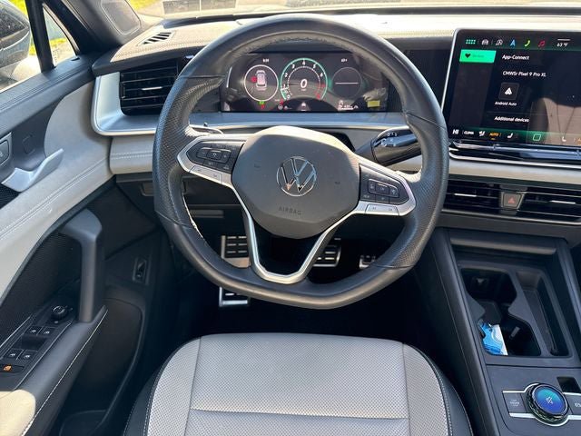Used 2025 Volkswagen Tiguan SE R-Line AWD/4WD image 19