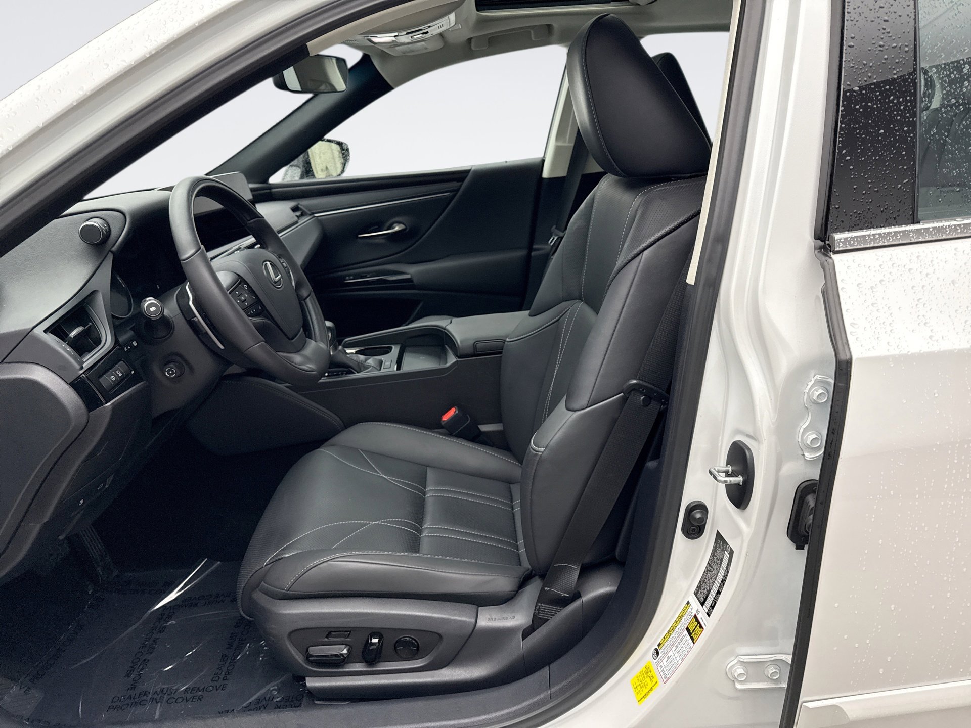 Used 2024 Lexus ES 350 w/ Luxury Package image 11