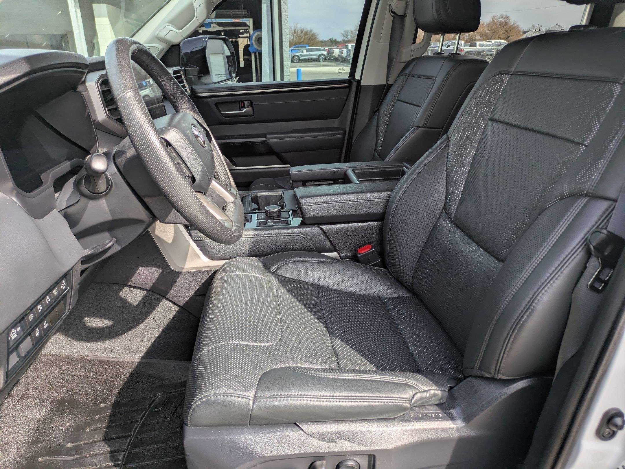 Used 2024 Toyota Tundra Limited image 10