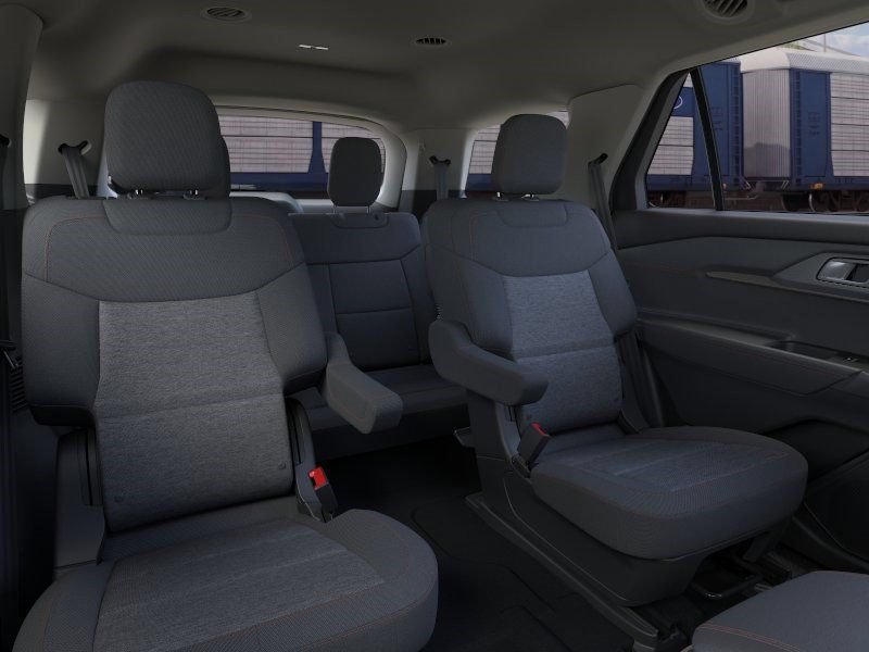 New 2026 Ford Explorer Active RWD image 12