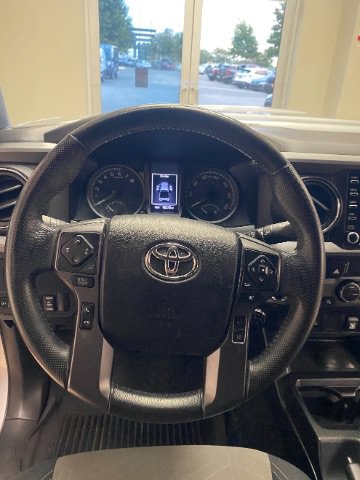 Used 2021 Toyota Tacoma TRD Sport RWD image 23
