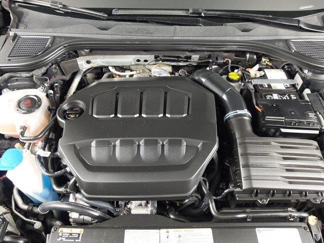 Used 2025 Volkswagen Golf R Black Edition AWD/4WD image 8