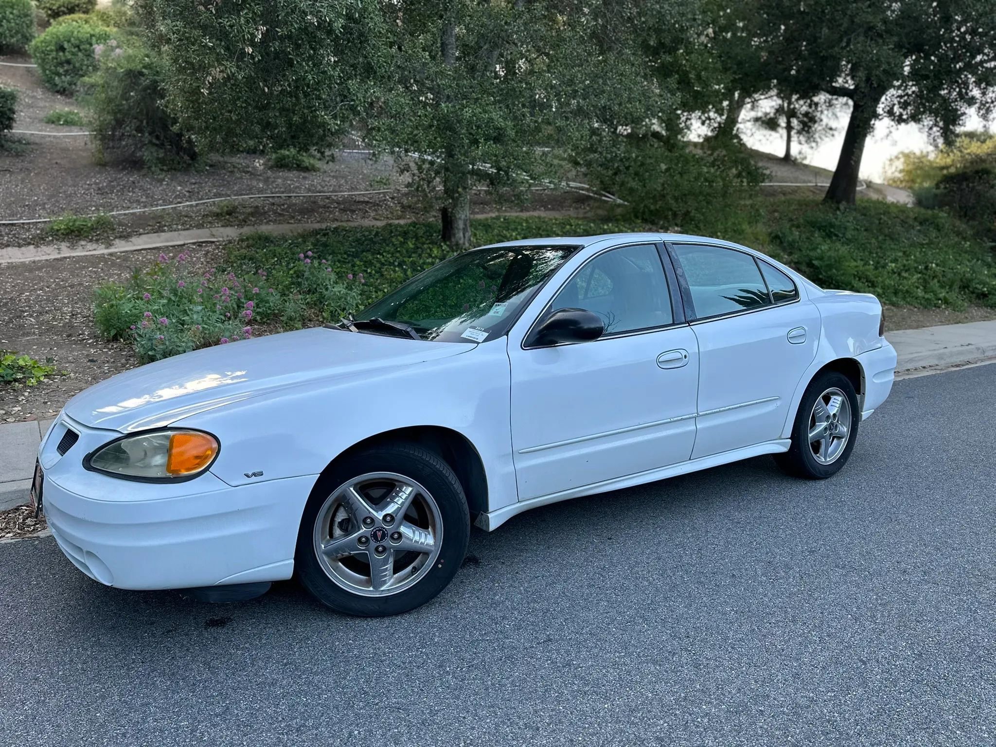 Used 2004 Pontiac Grand Am SE FWD image 1
