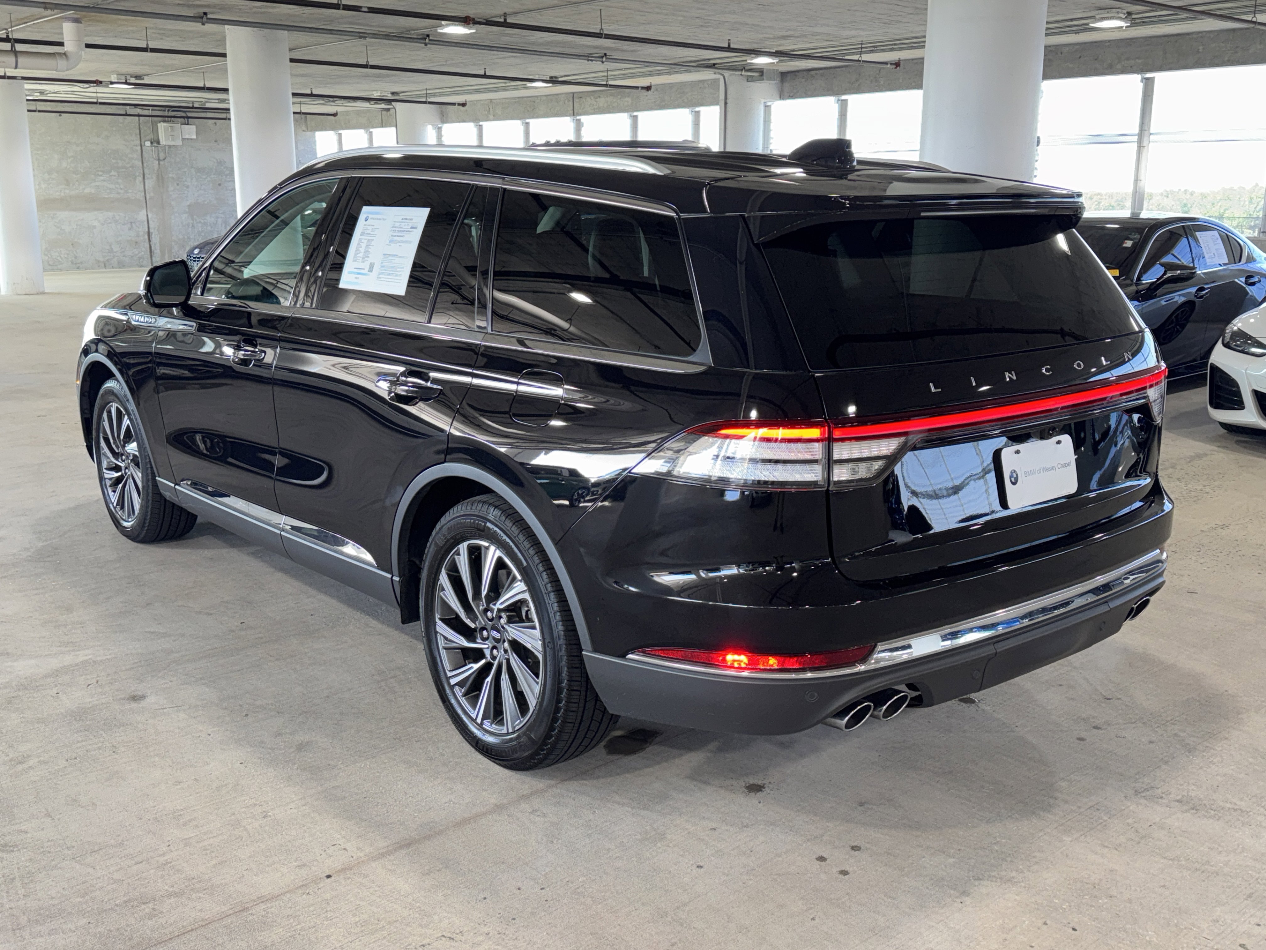 Used 2025 Lincoln Aviator 2WD image 6