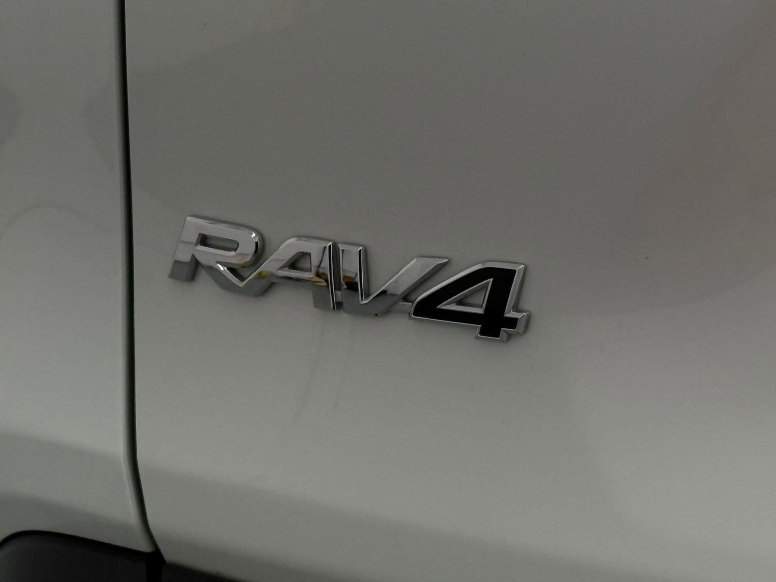 Used 2024 Toyota RAV4 Limited AWD/4WD image 21