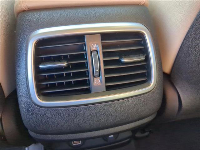 Used 2019 Kia Sorento EX image 16