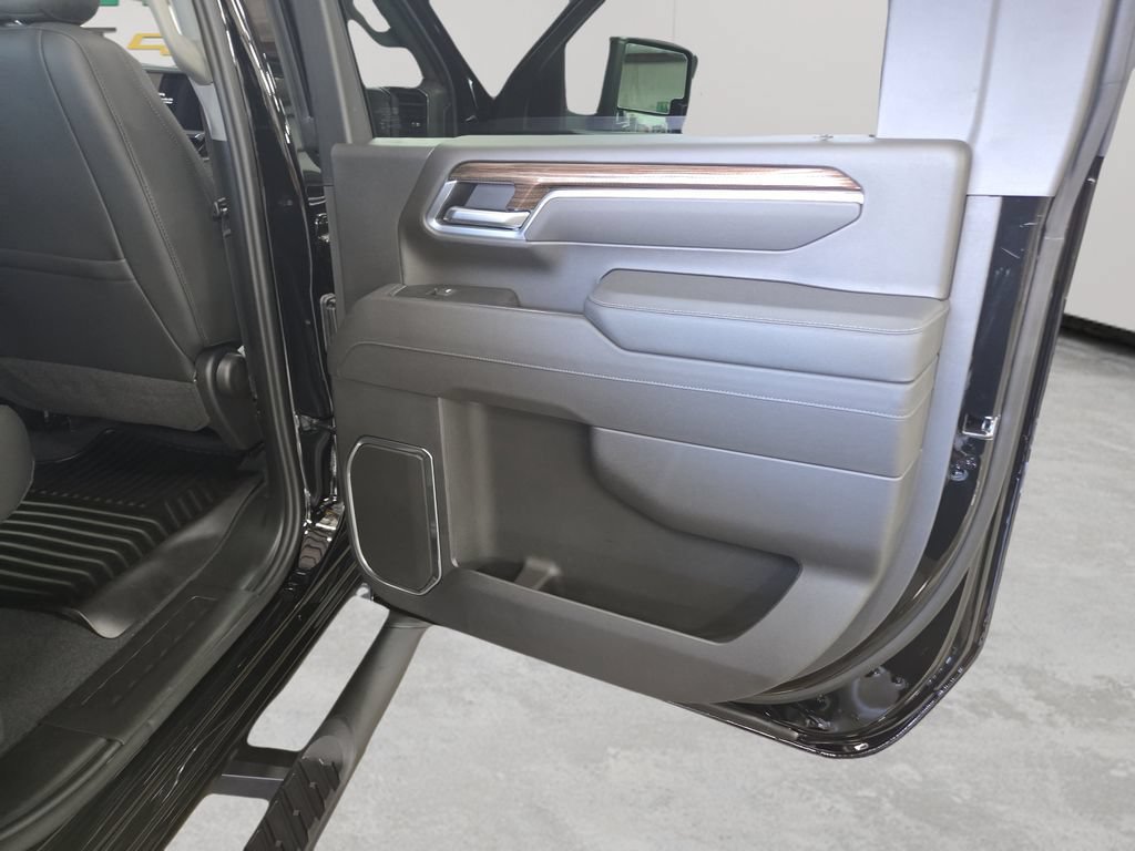 New 2026 Chevrolet Silverado 3500 LT w/ Trail Boss Package AWD/4WD image 39