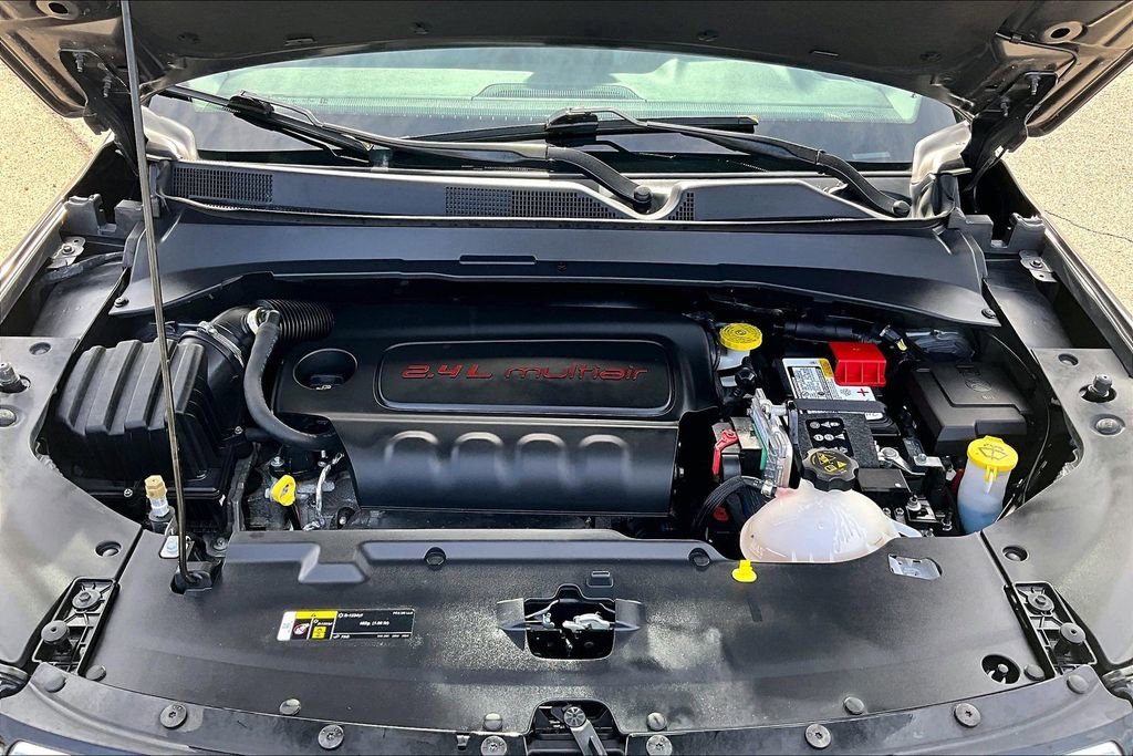 Used 2022 Jeep Compass Limited image 10