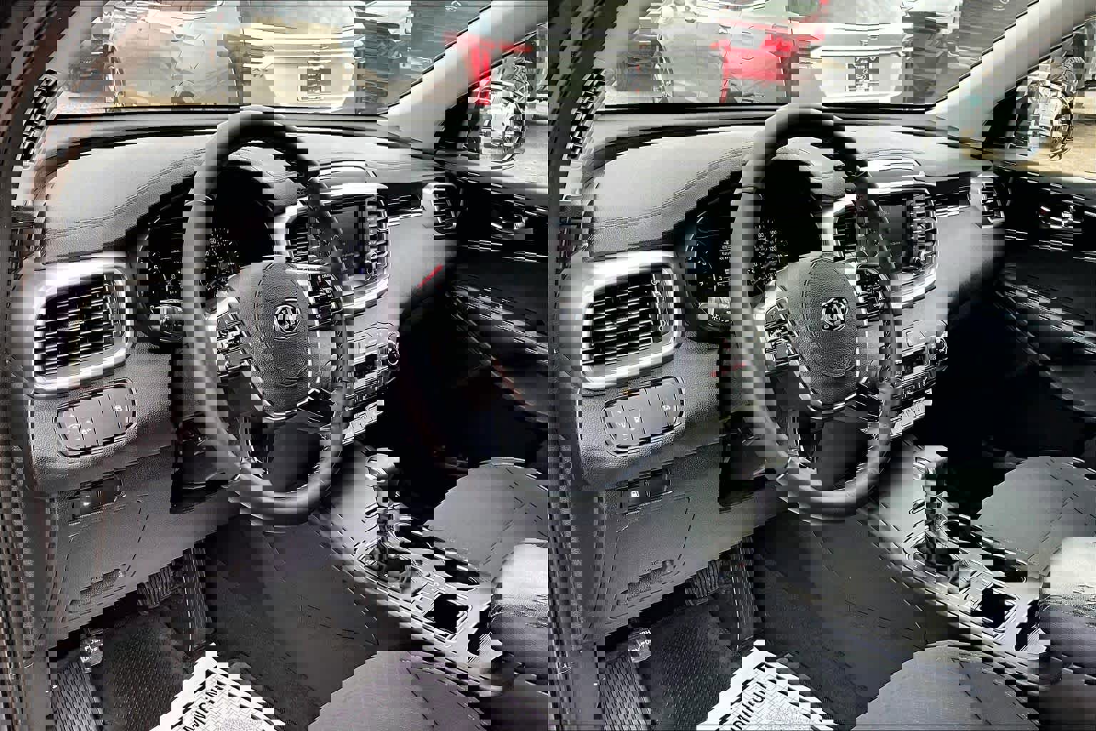 Used 2020 Kia Sorento S image 18