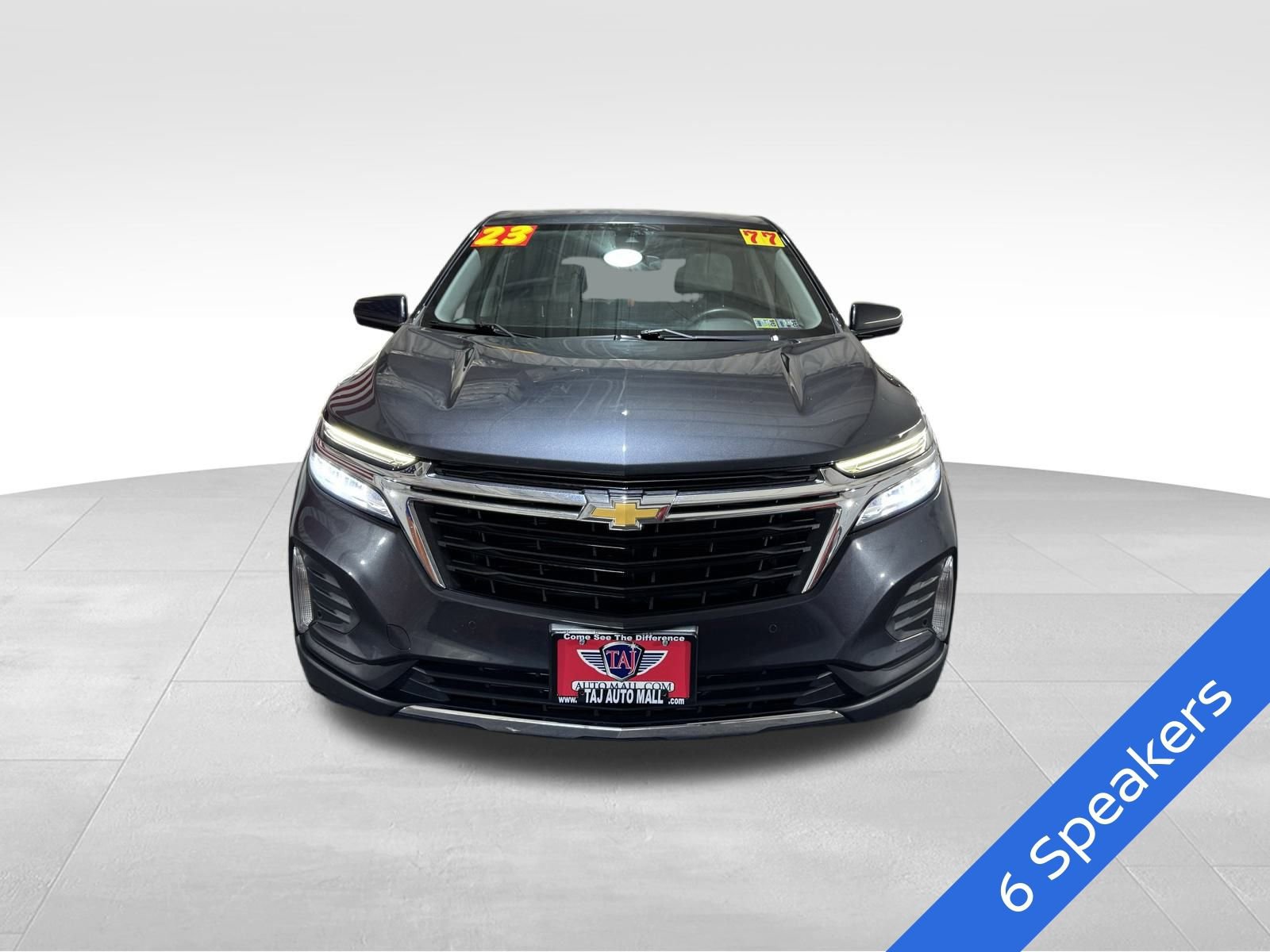 Used 2023 Chevrolet Equinox LT w/ Driver Convenience Package image 2