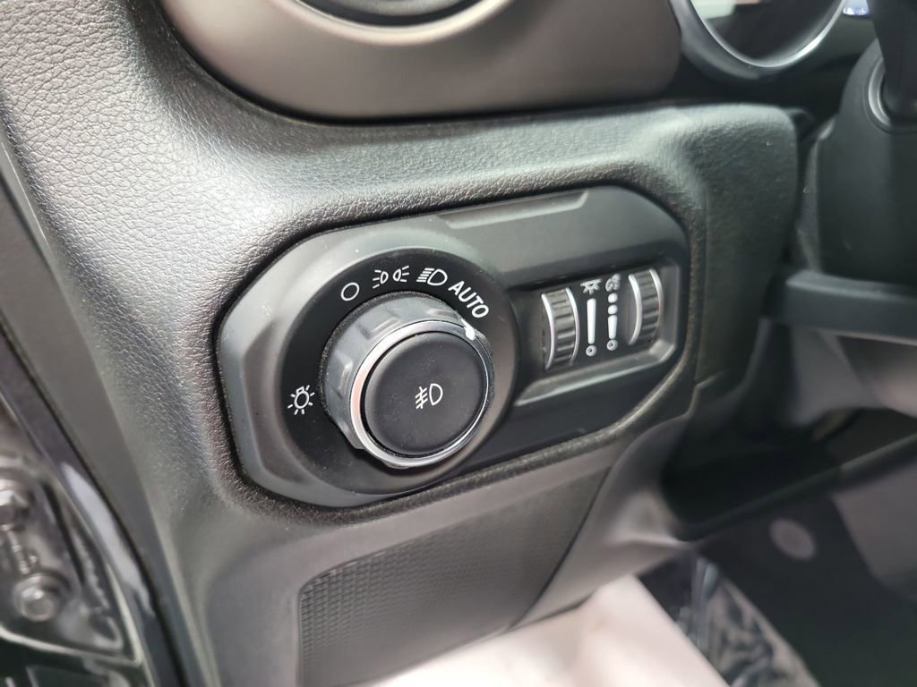 Used 2021 Jeep Wrangler Unlimited Sport image 34