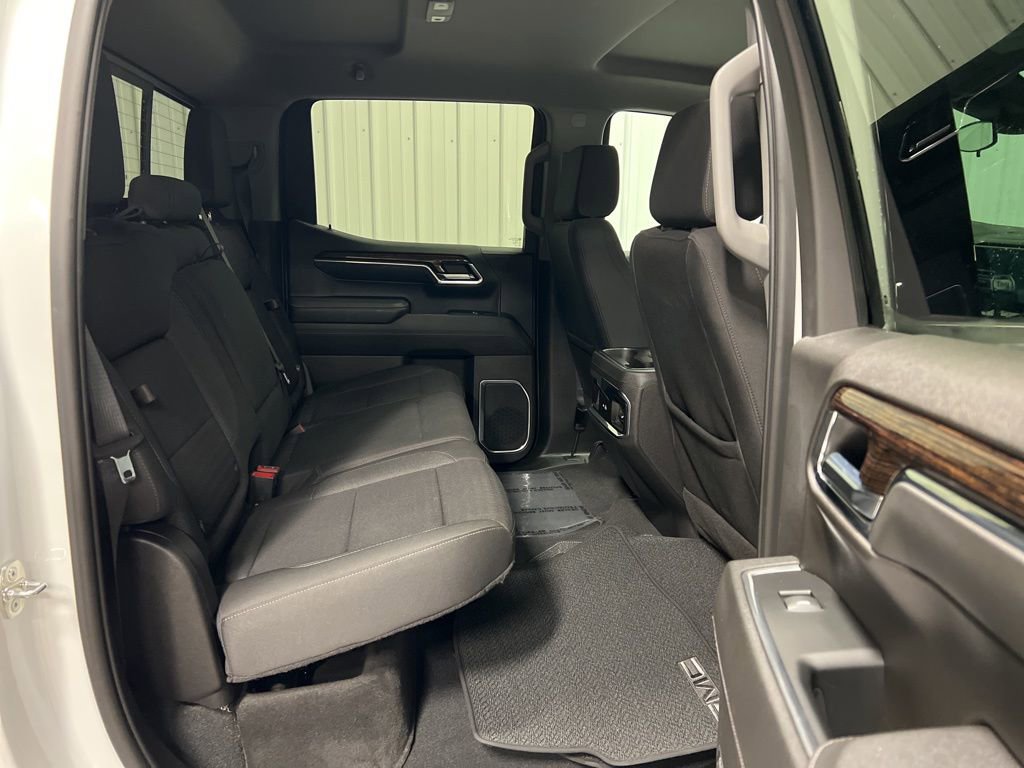 Used 2023 GMC Sierra 1500 Elevation image 11