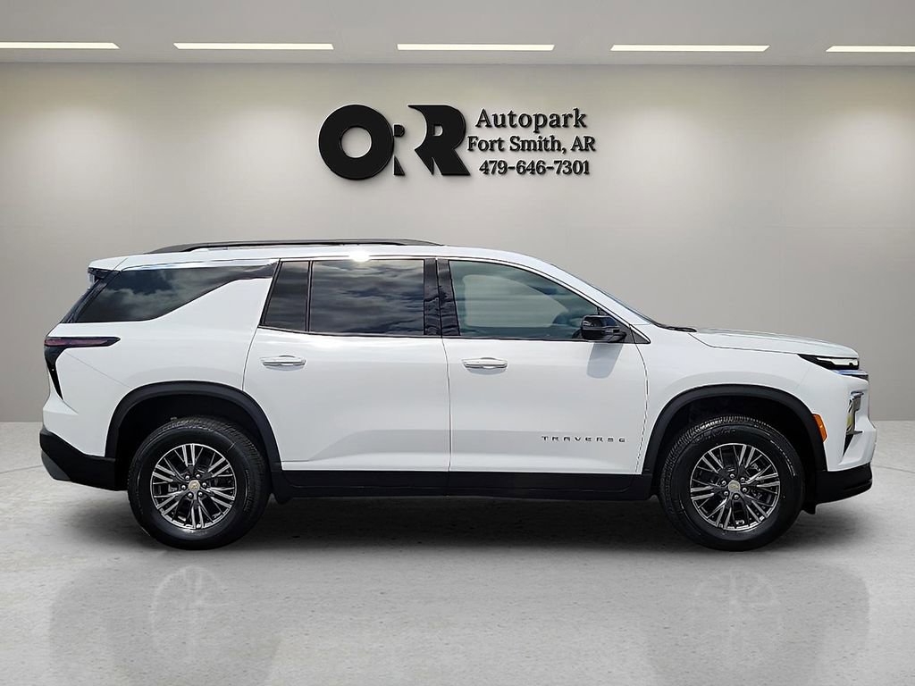 New 2026 Chevrolet Traverse LT FWD image 6