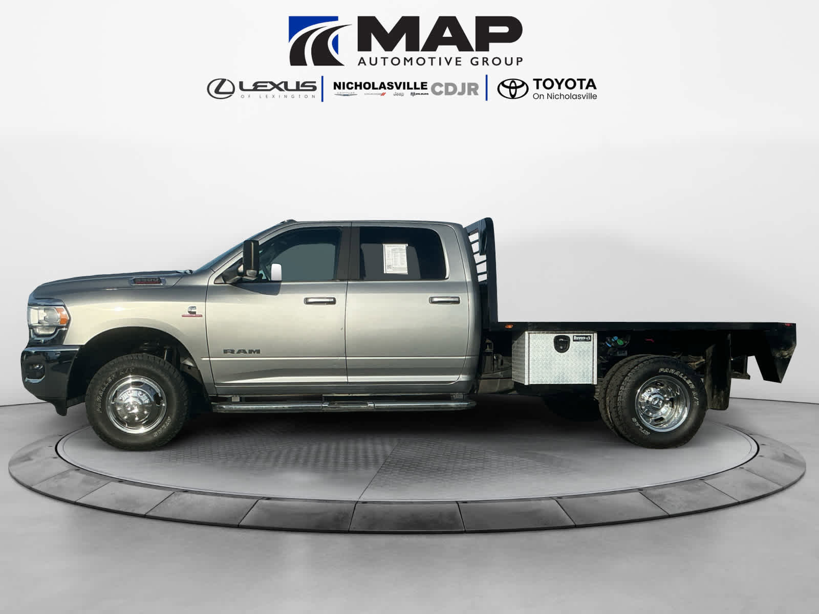 Used 2022 RAM 3500 Big Horn image 2