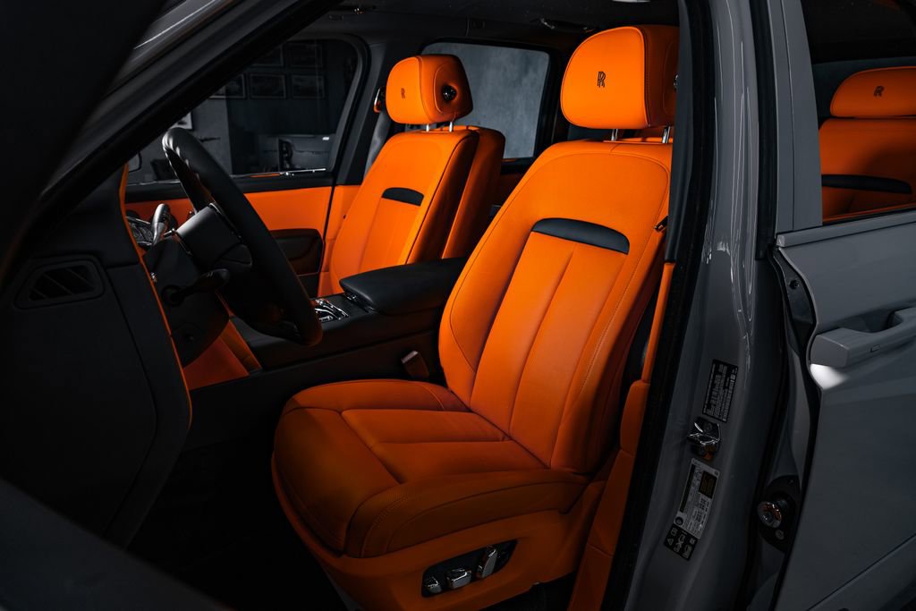 Used 2026 Rolls-Royce Cullinan AWD/4WD image 39