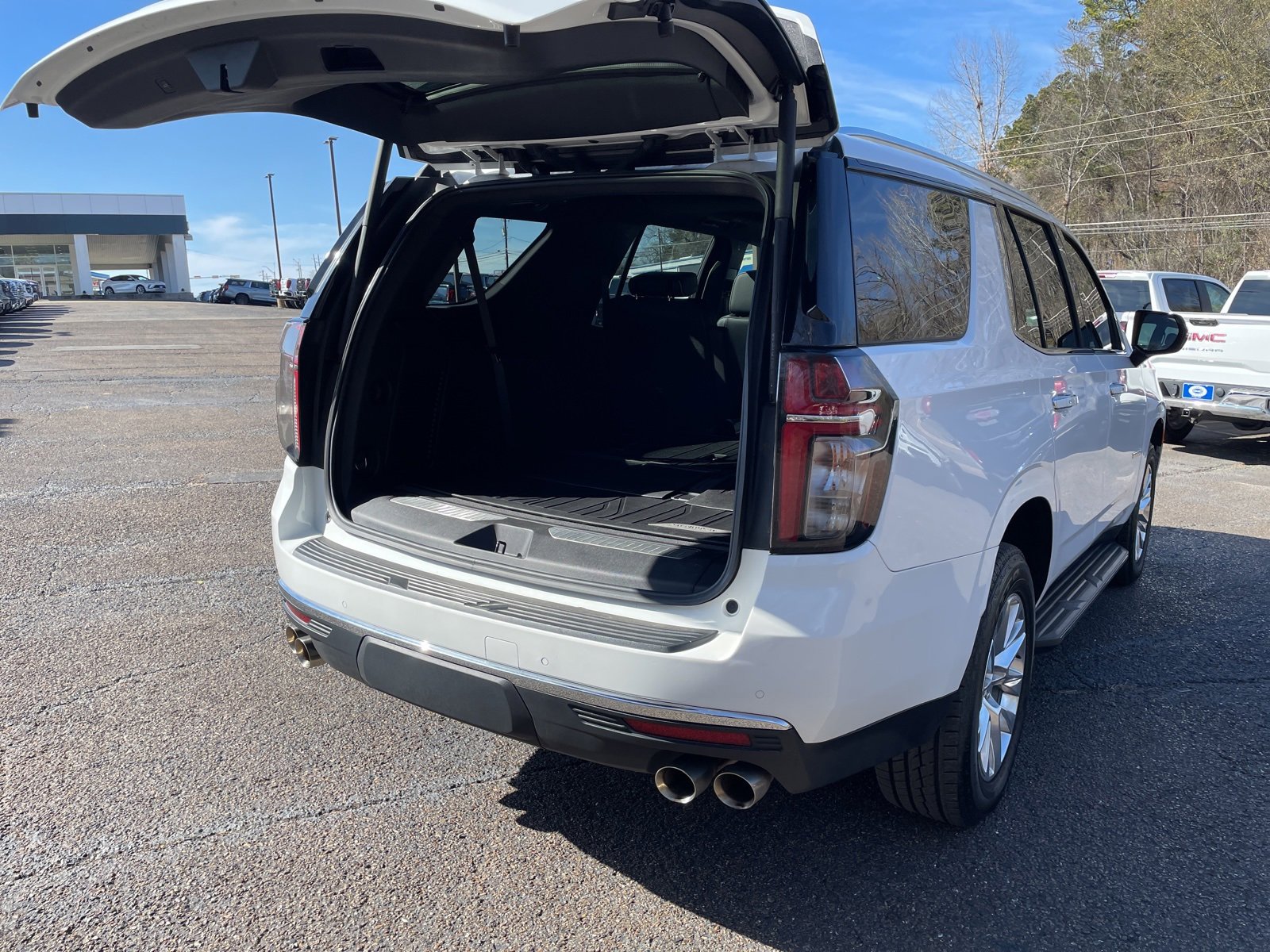 Used 2023 Chevrolet Tahoe Premier image 35