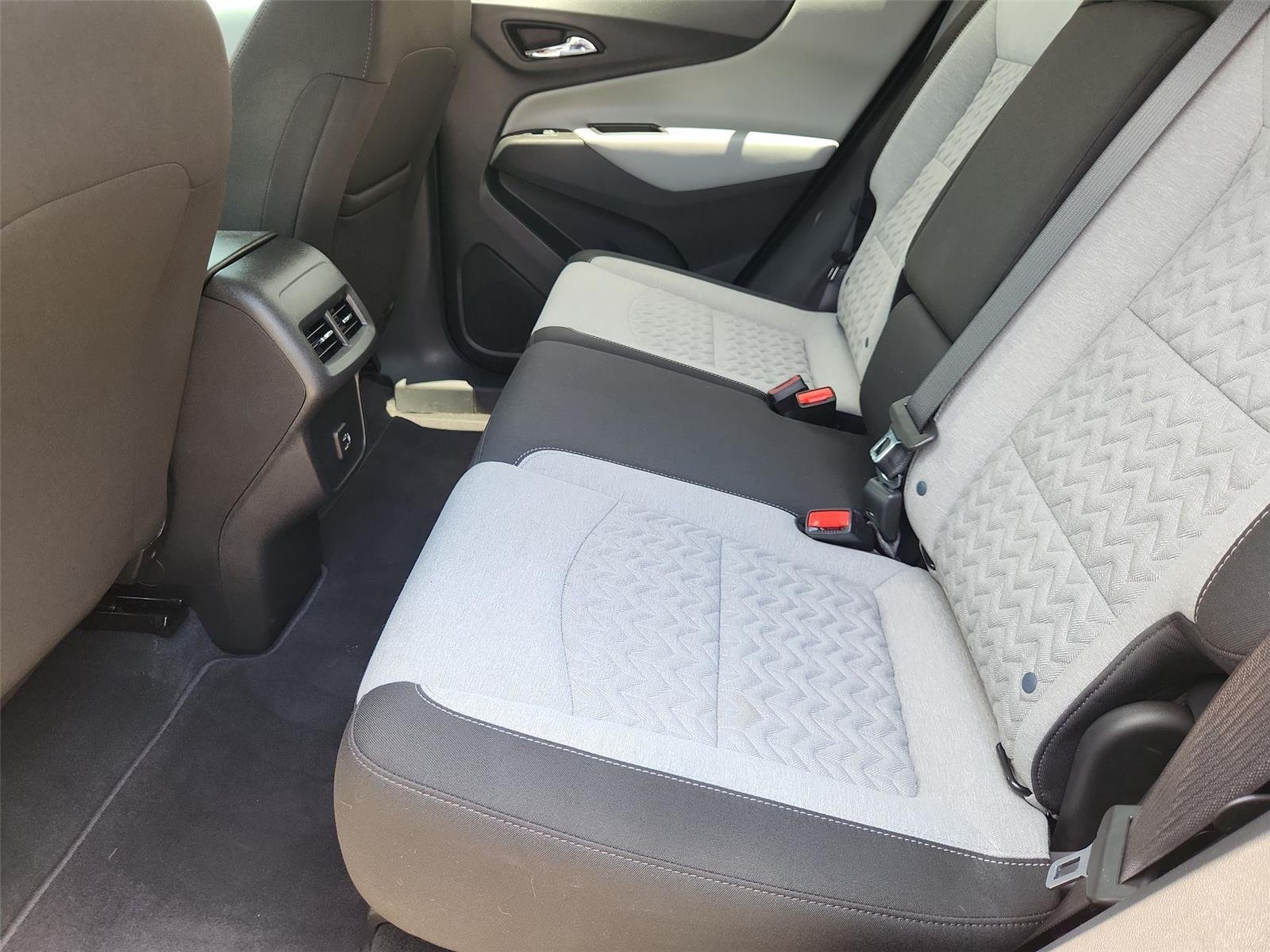 Used 2023 Chevrolet Equinox LS w/ LS Convenience Package FWD image 23