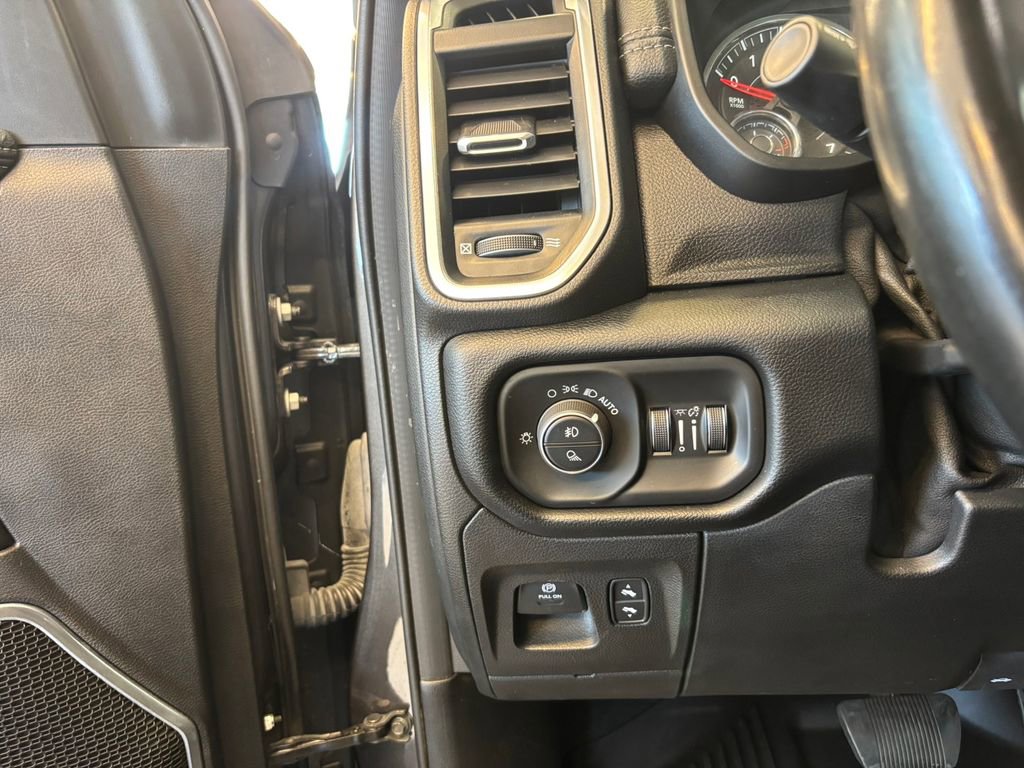 Used 2021 RAM 1500 Laramie AWD/4WD image 16