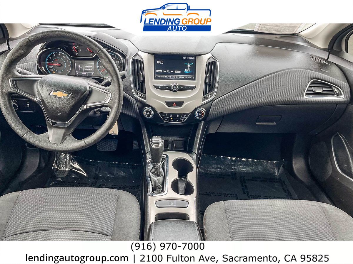 Used 2018 Chevrolet Cruze LS FWD image 11
