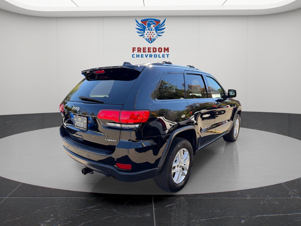Used 2017 Jeep Grand Cherokee Laredo w/ Quick Order Package 23E AWD/4WD image 6