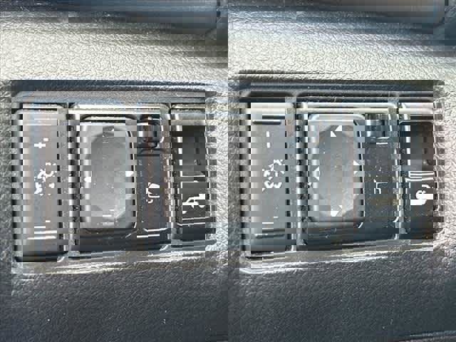 Used 2014 Nissan Sentra S image 16