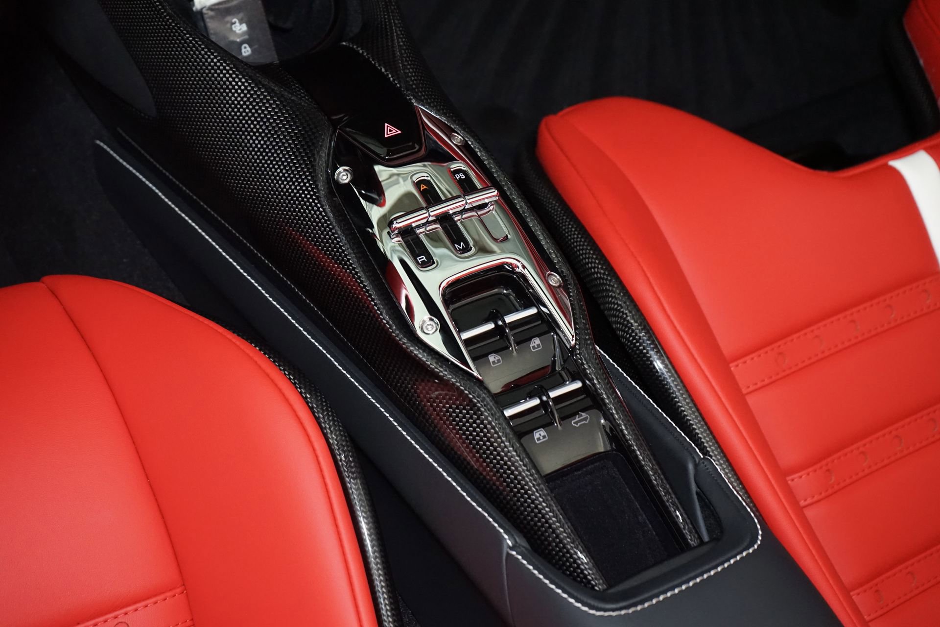 Used 2025 Ferrari SF90 Spider AWD/4WD image 24