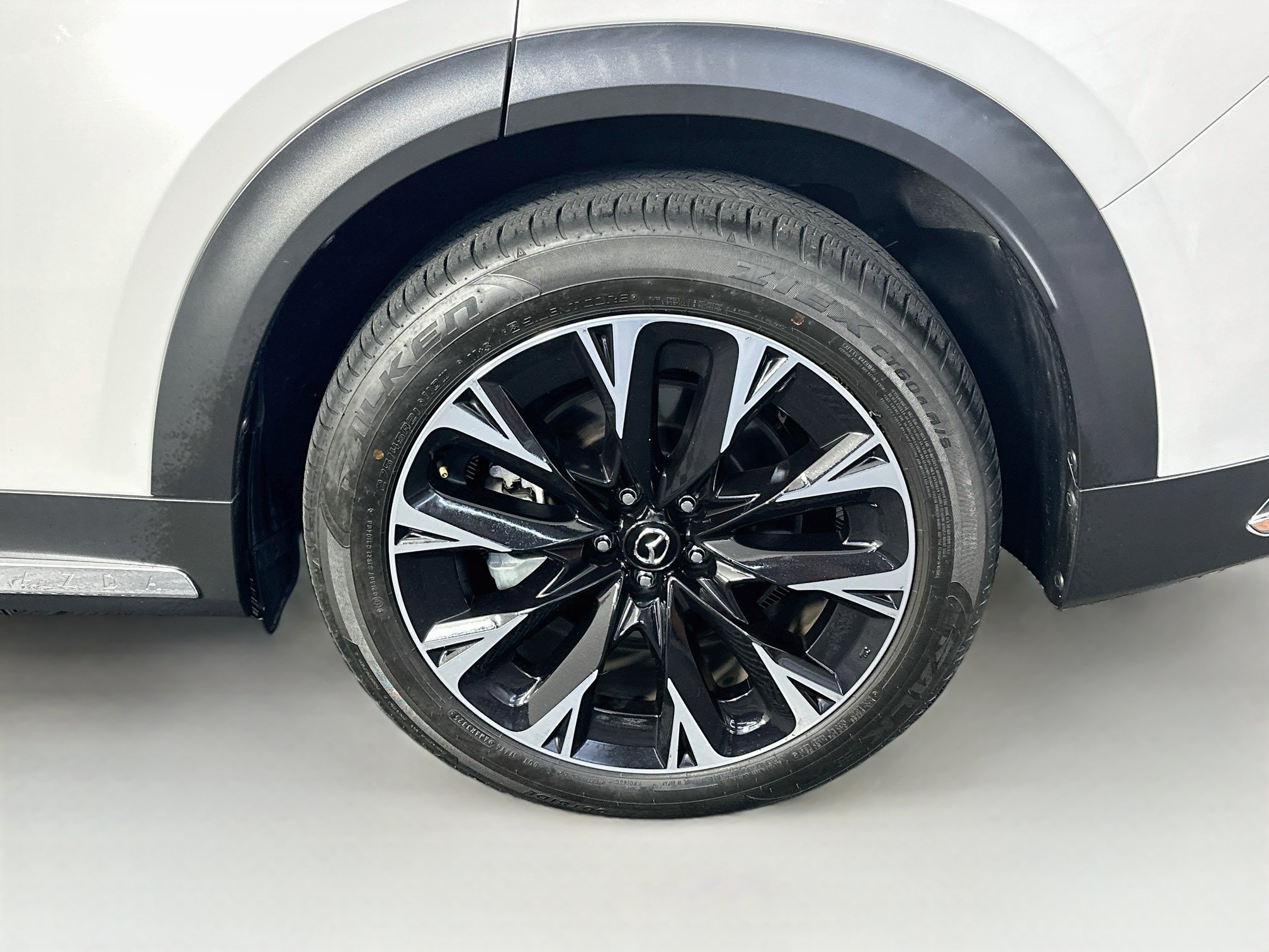Used 2024 MAZDA CX-90 Plug-In Hybrid w/ Premium Plus AWD/4WD image 11
