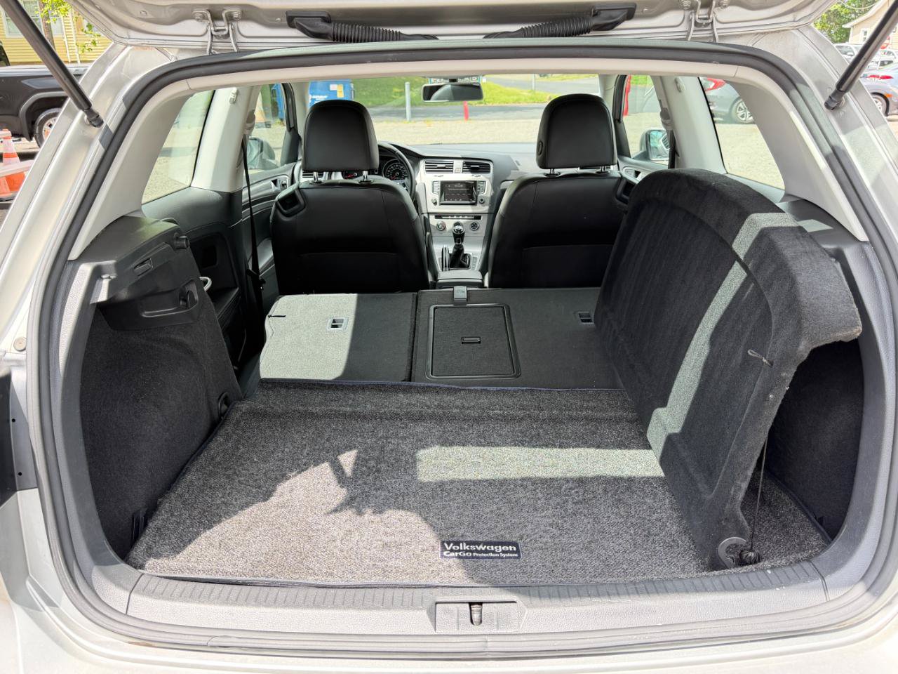 Used 2015 Volkswagen Golf S FWD image 34