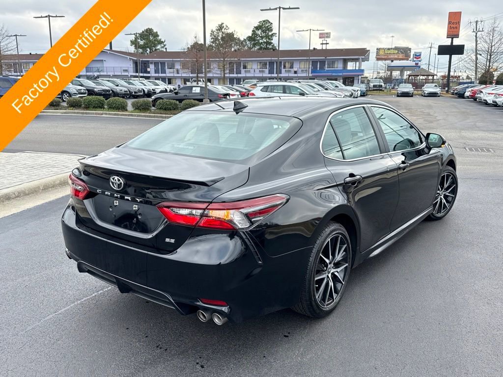 Used 2024 Toyota Camry SE image 5