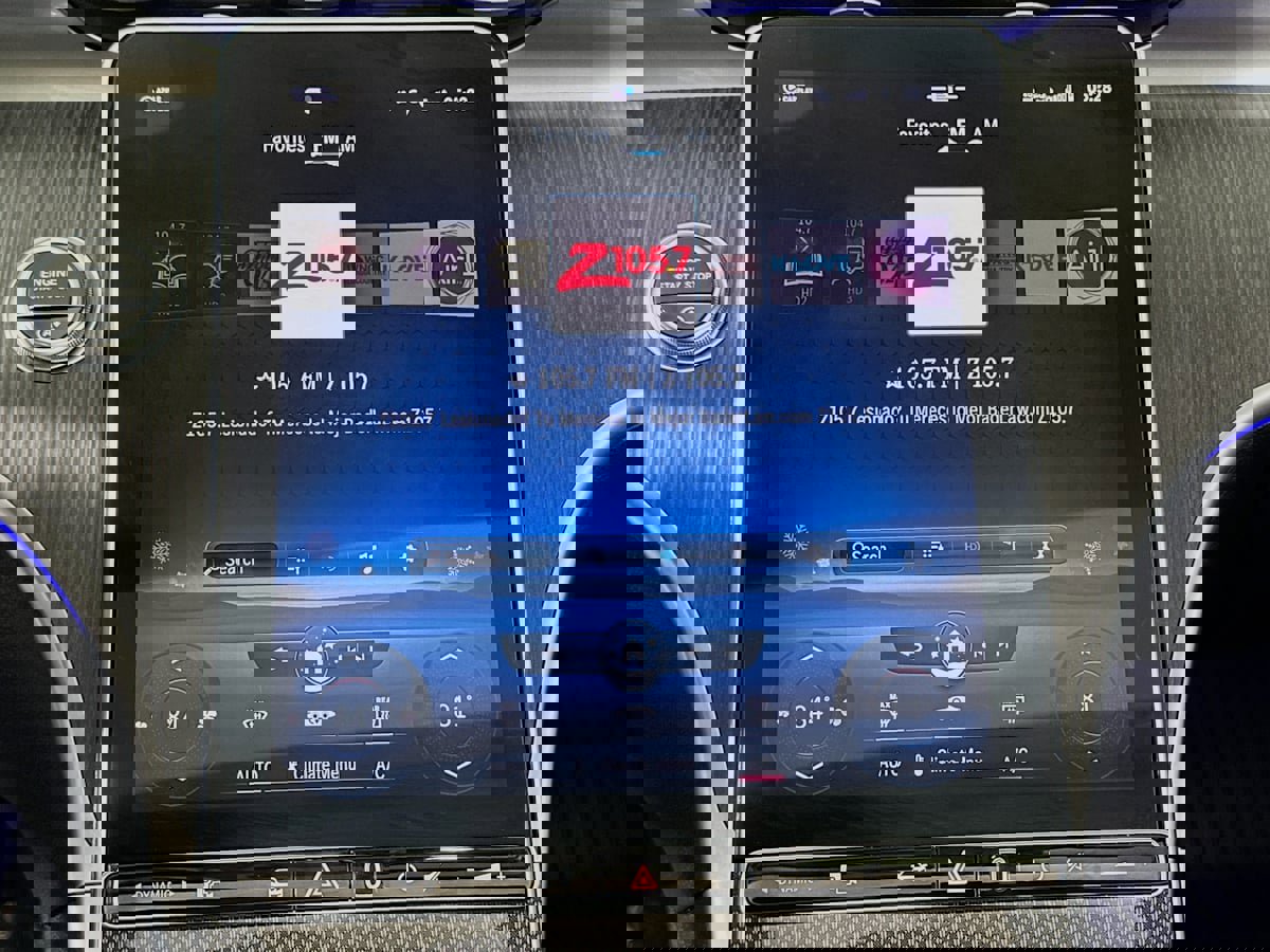 Used 2022 Mercedes-Benz C 300 4MATIC Sedan w/ Exclusive Trim Package image 15