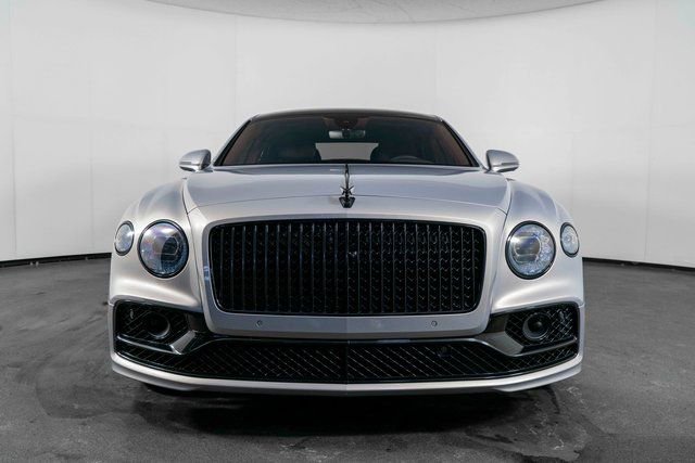 Used 2022 Bentley Flying Spur W12 image 3