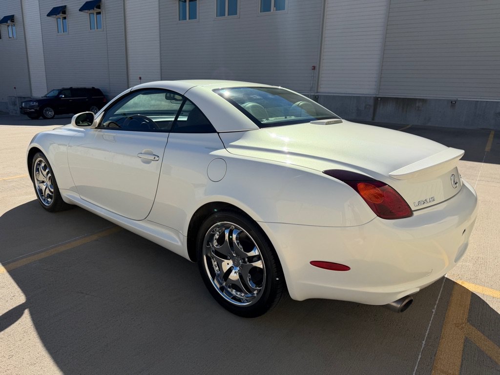 Used 2004 Lexus SC 430 Convertible w/ Preferred Accessory Pkg RWD image 29