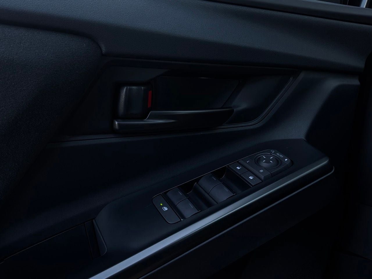 New 2026 Toyota C-HR AWD/4WD image 19