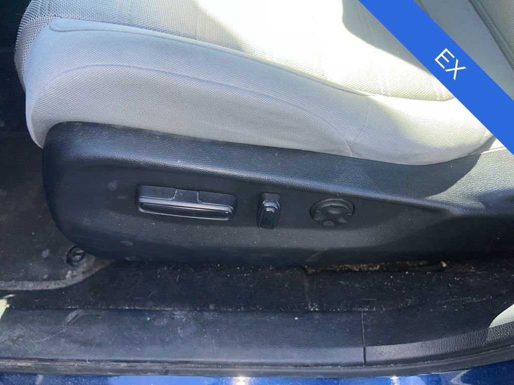 Used 2017 Honda CR-V EX image 8