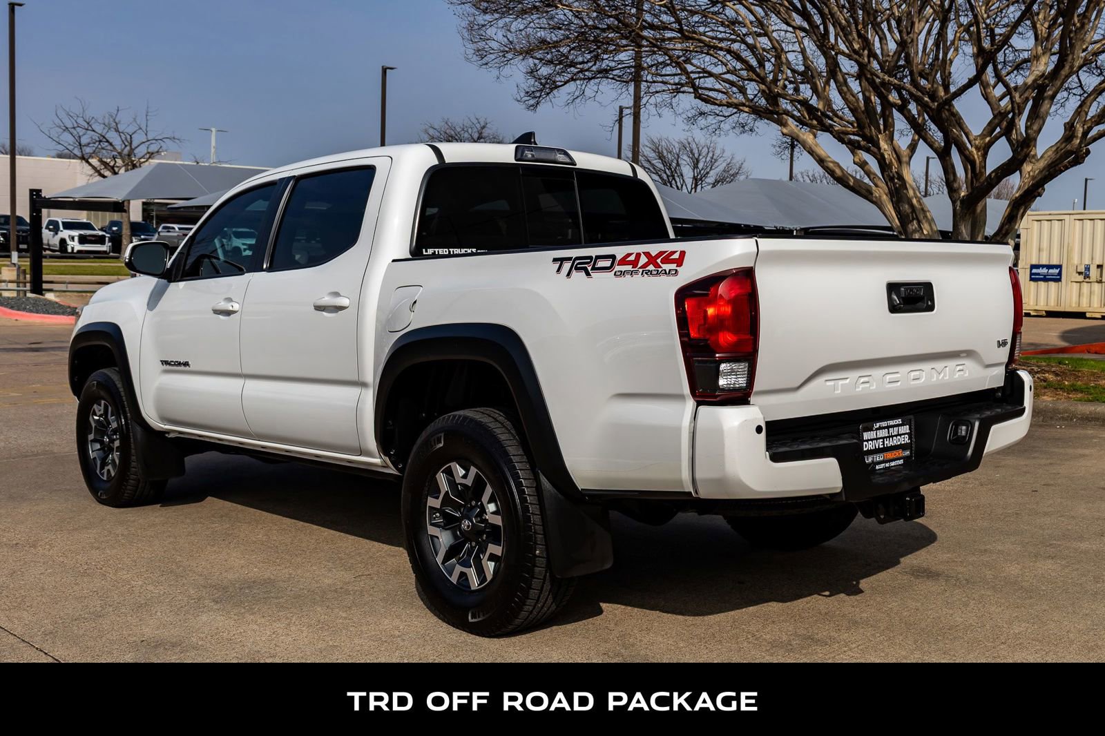Used 2018 Toyota Tacoma TRD Off-Road w/ Technology Package image 6