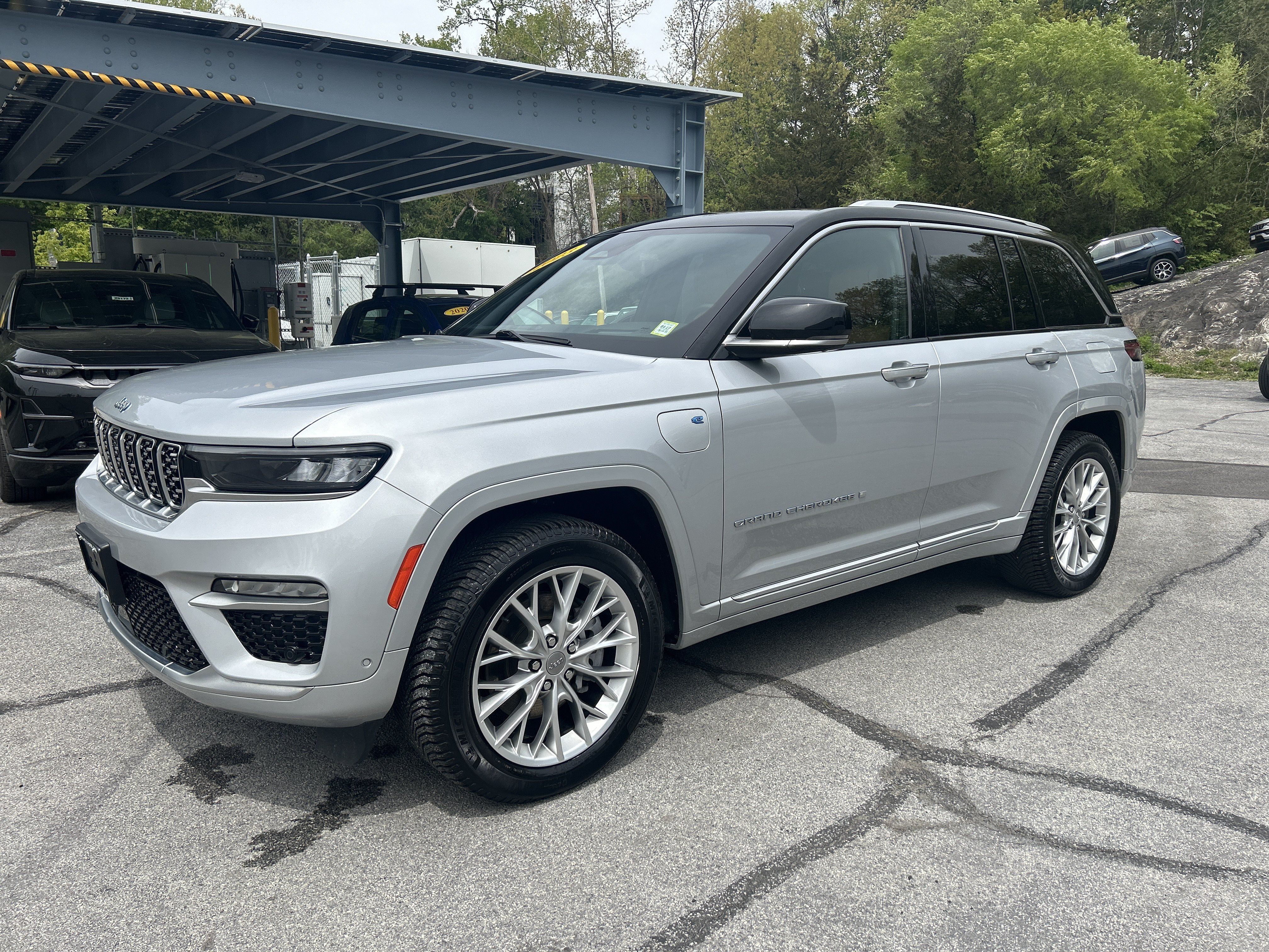 Certified 2023 Jeep Grand Cherokee Summit w/ Advanced Protech Group IV