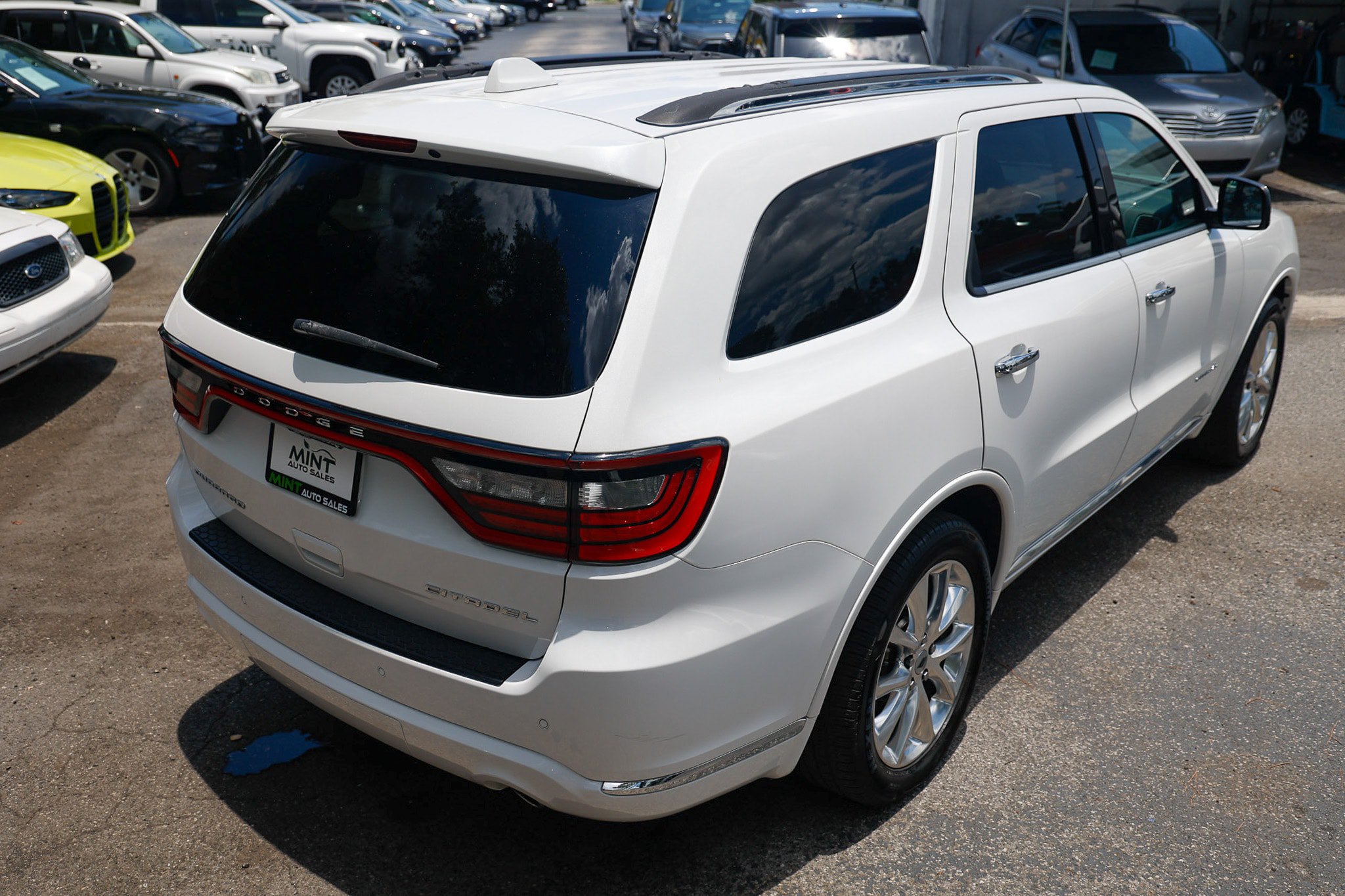 Used 2019 Dodge Durango Citadel w/ Technology Group RWD image 15