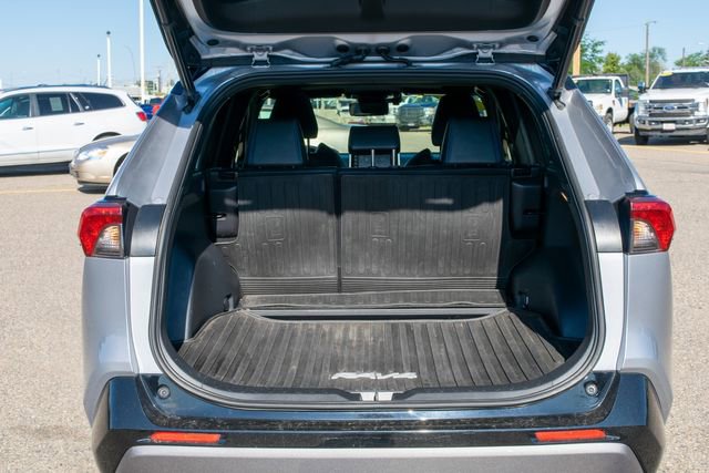 Used 2019 Toyota RAV4 XSE AWD/4WD image 10