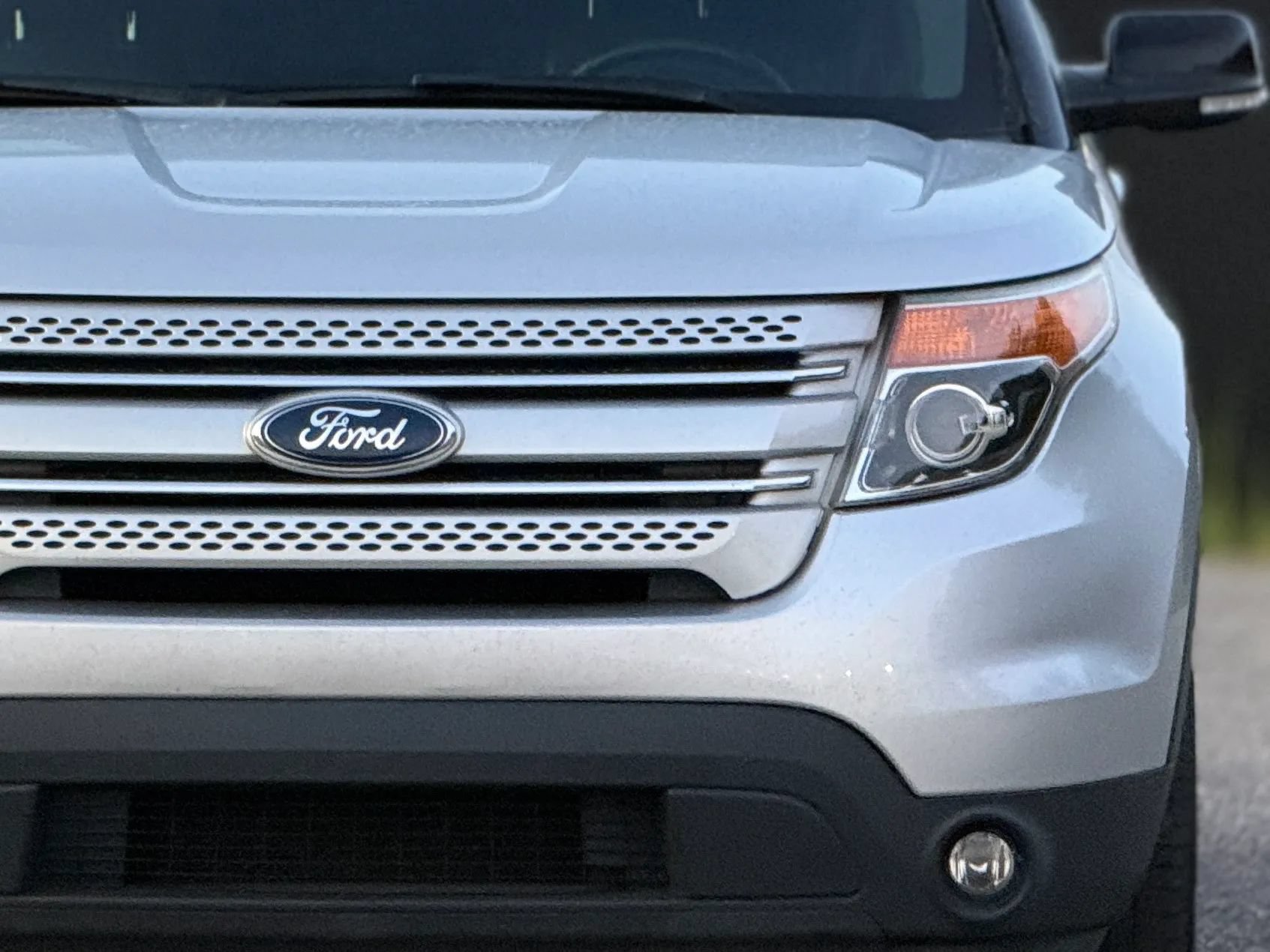 Used 2015 Ford Explorer XLT w/ Equipment Group 202A FWD image 12