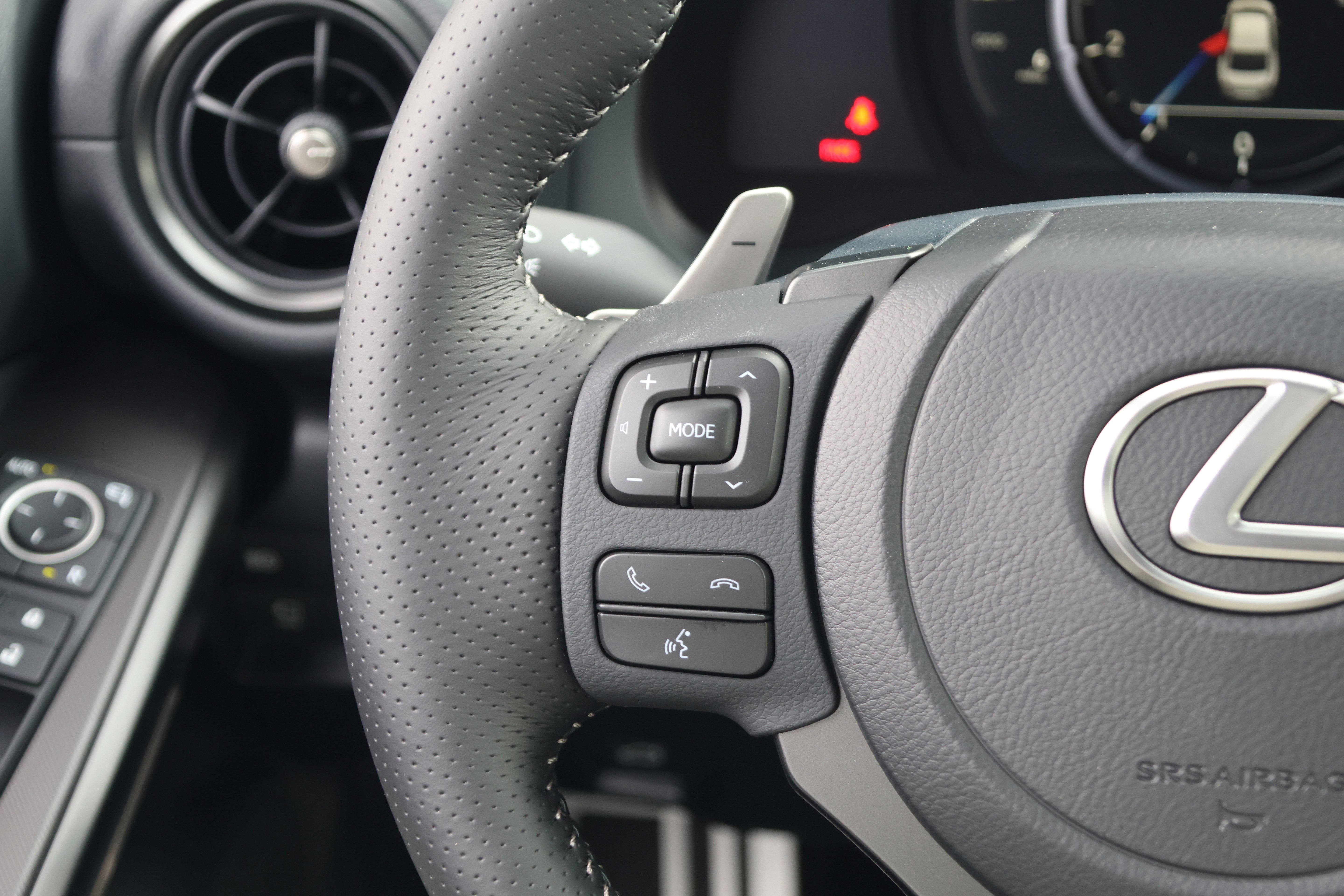 Used 2025 Lexus IS 350 F Sport w/ Navigation Package RWD image 18