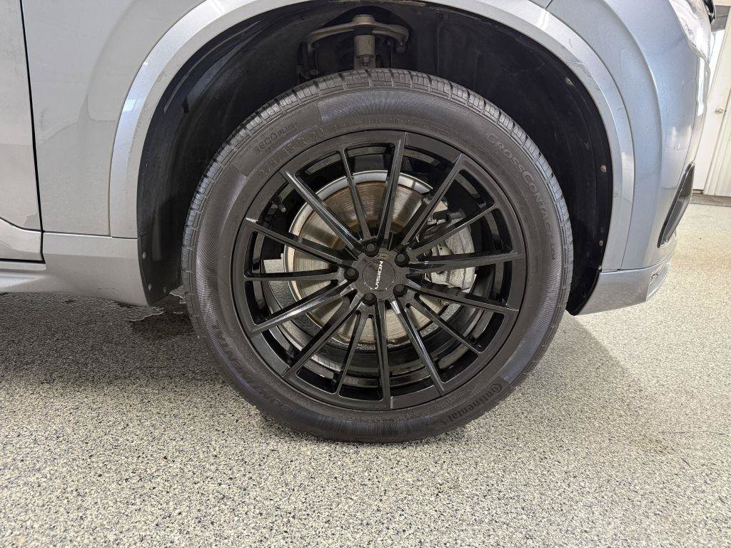 Used 2016 Volvo XC90 T6 R-Design w/ Protection Package Plus AWD/4WD image 44