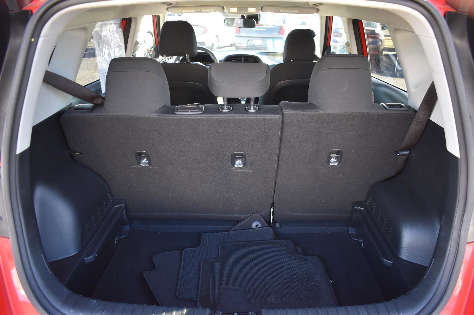 Used 2024 Kia Soul LX w/ Option Group 015 image 16