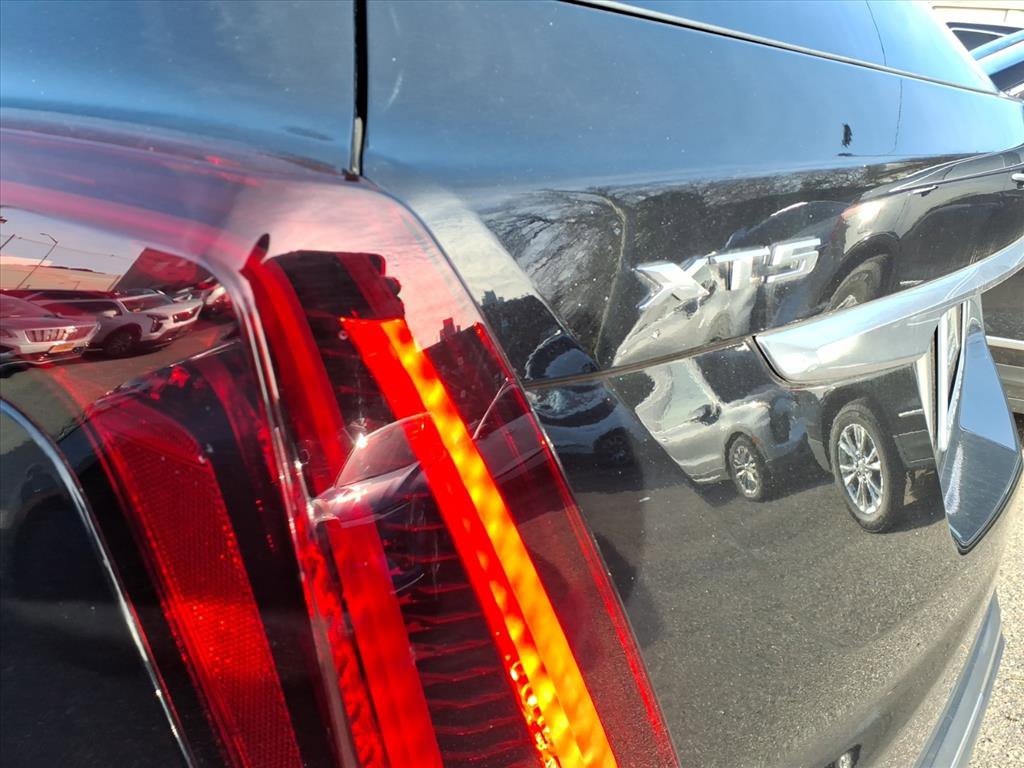 Certified 2022 Cadillac XT5 Premium Luxury image 11