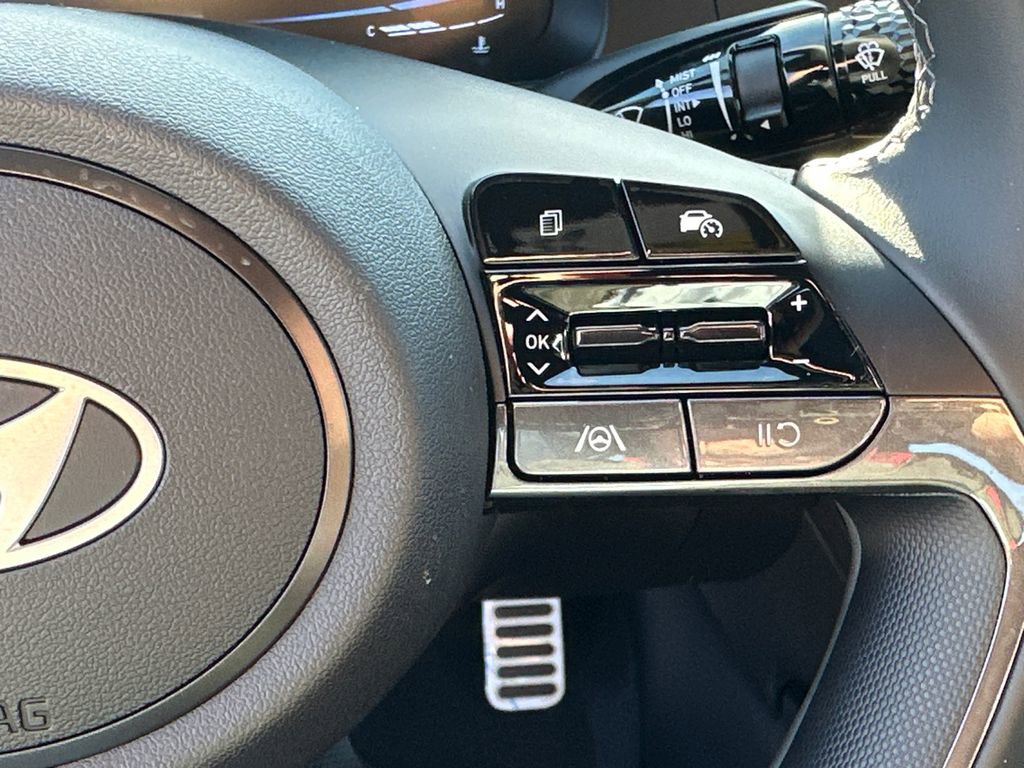 New 2025 Hyundai Elantra Sport image 25