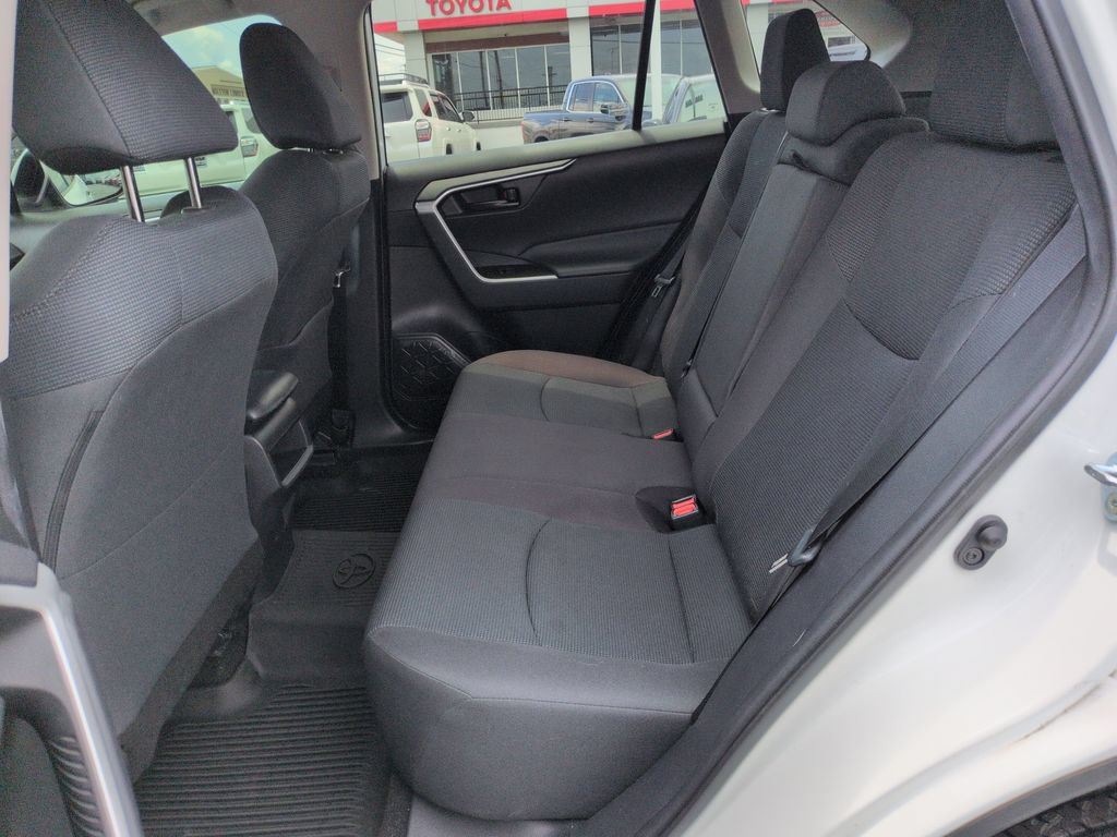 Certified 2021 Toyota RAV4 LE AWD/4WD image 25